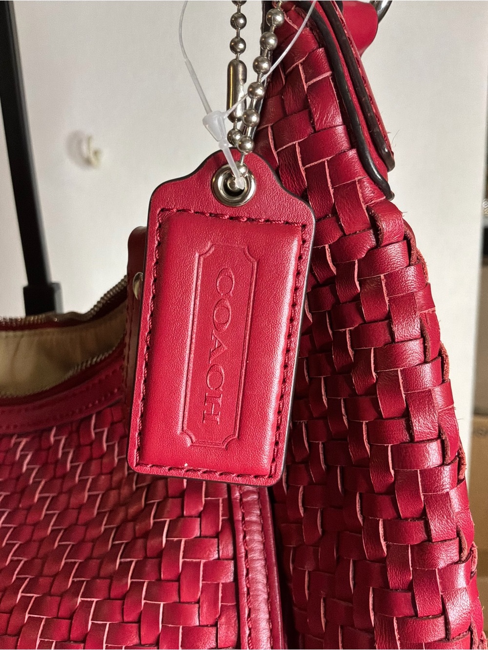 Vintage Coach Woven Leather Shoulder Bag in Raspberry - Picture 5 of 8
